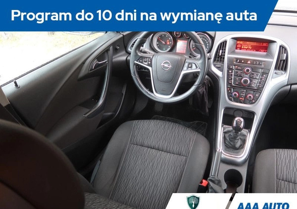 Opel Astra cena 26000 przebieg: 195616, rok produkcji 2014 z Szadek małe 172